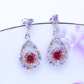 nouveautés Boucles d&#39;oreilles plaqué or blanc 2018 Boucles d&#39;oreilles en verre saphir